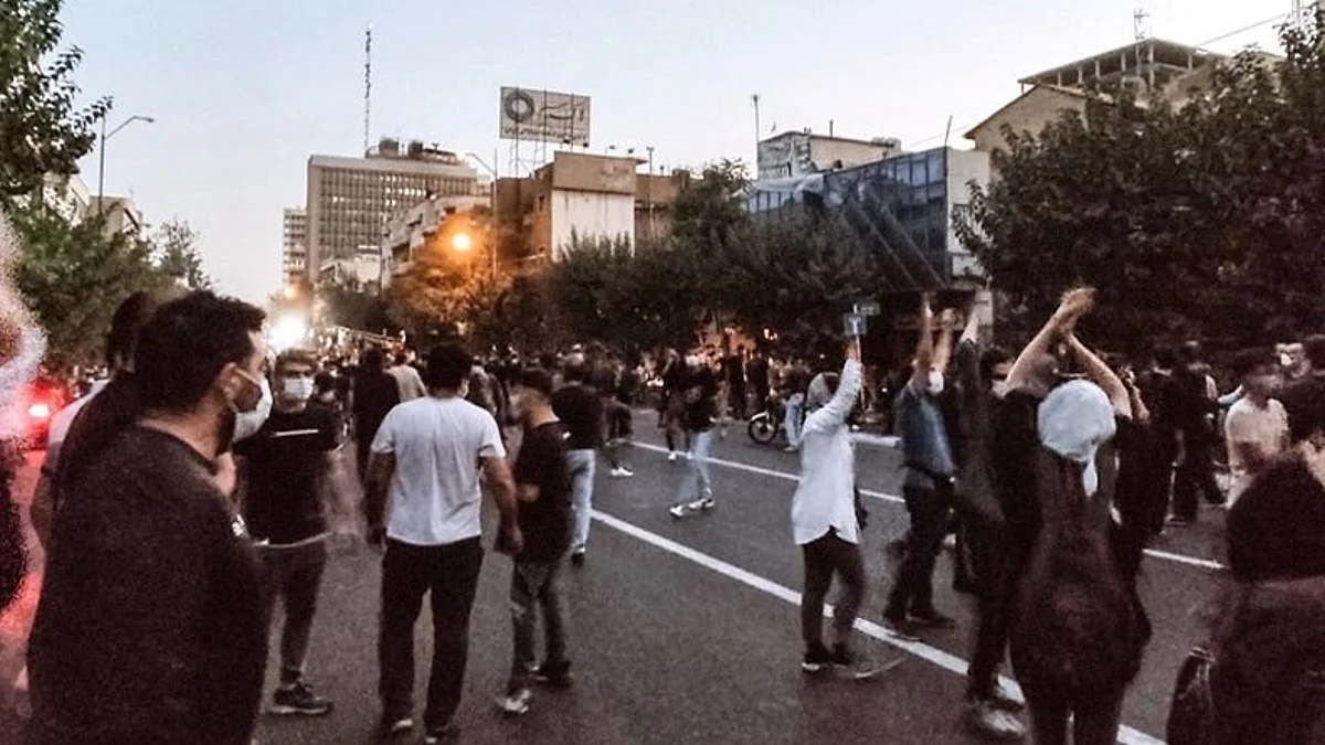 متظاهرون إيرانيون