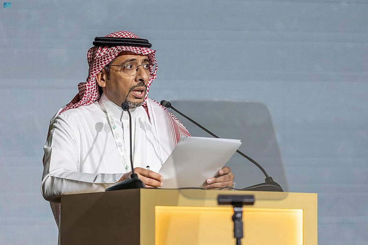 وزير الصناعة والثروة المعدنية بندر إبراهيم الخريف خلال إلقاء كلمته بالمؤتمر السعودي الدولي الثاني للحديد والصلب