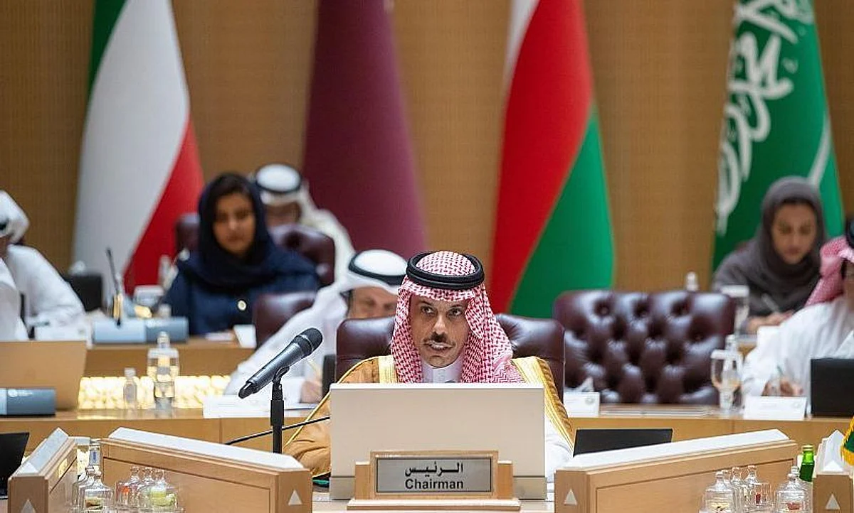 الأمير فيصل بن فرحان بن عبدالله وزير الخارجية