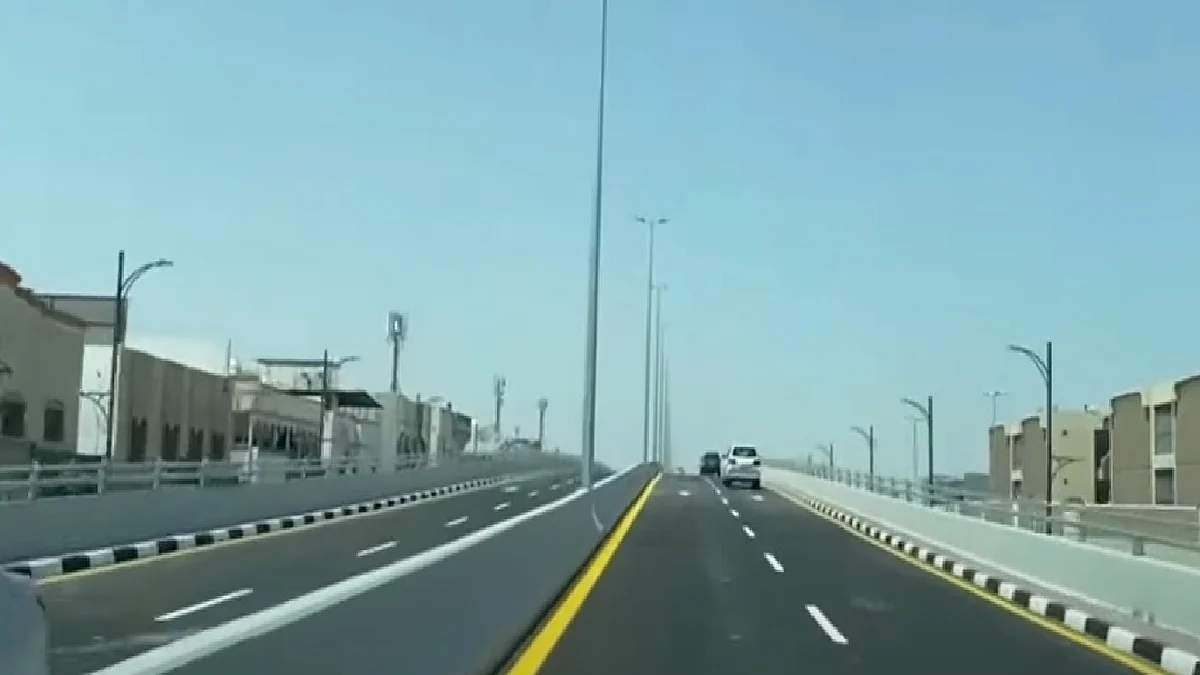 جسر تقاطع طريق الأمير نايف مع الشارع الثامن عشر بالدمام