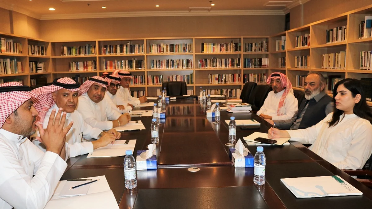 جانب من لقاء مركز البحوث والتواصل المعرفي مع السفير الباكستاني