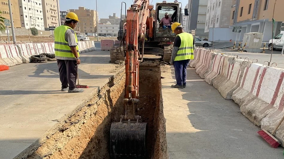 مشاريع تخفيض المياه السطحية بجدة