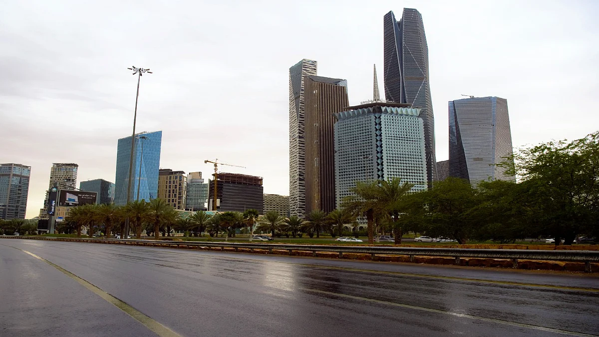 هطول أمطار على بعض المناطق
