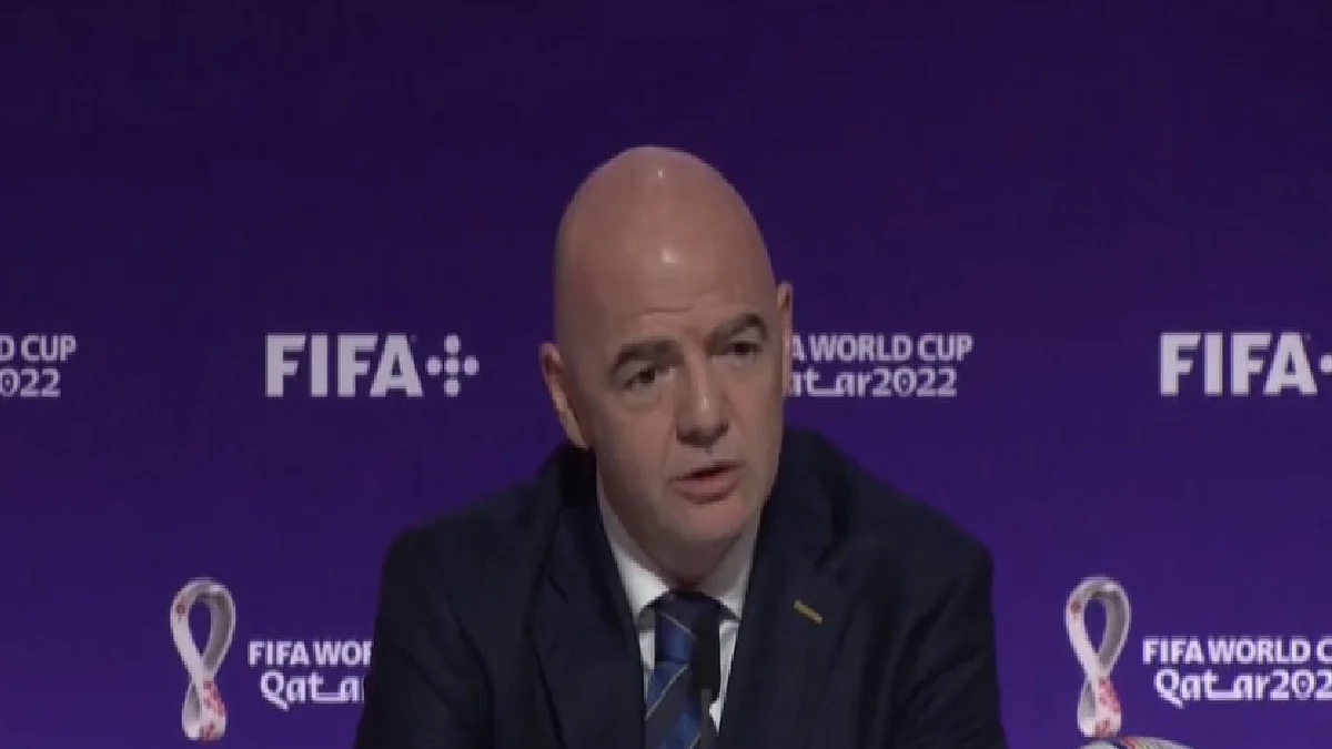 رئيس الاتحاد الدولي لكرة القدم FIFA جياني إنفانتينو
