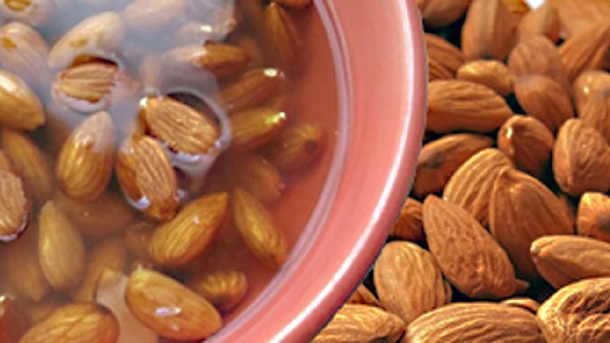 نقع المكسرات بالماء