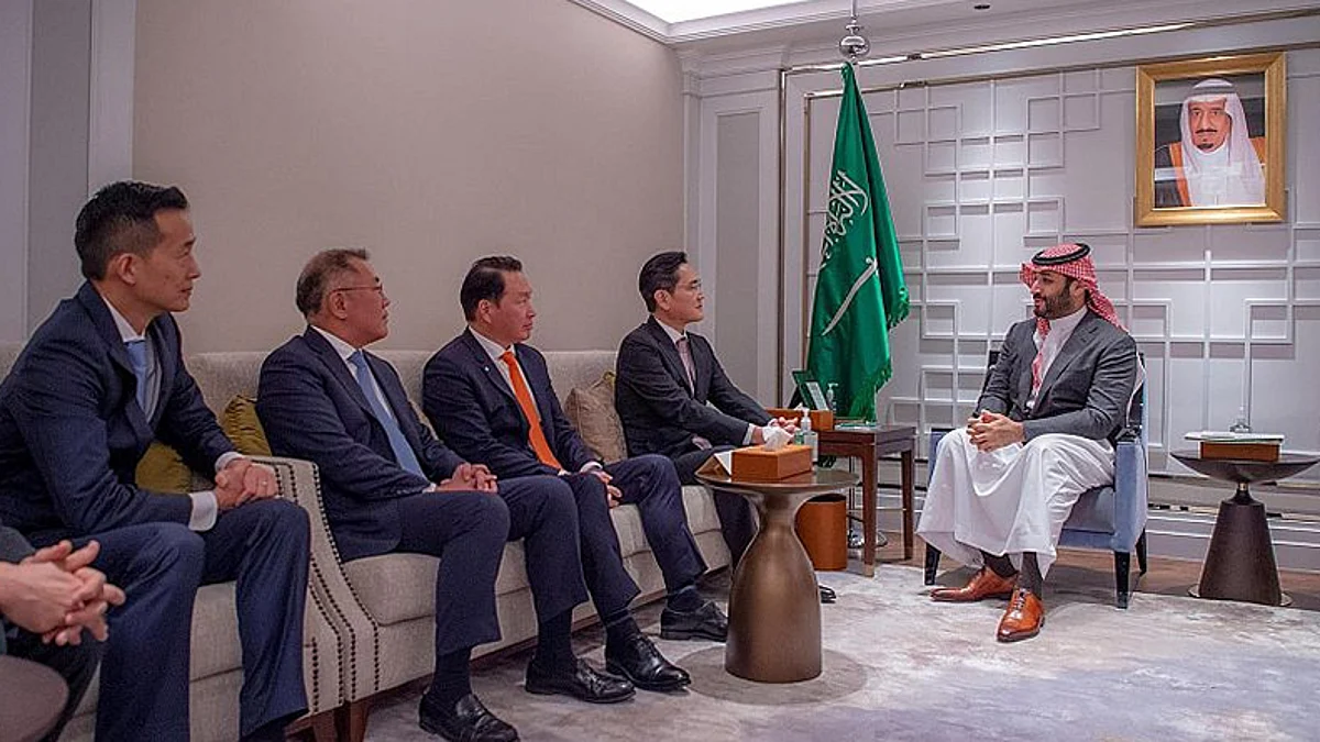 ولي العهد يلتقي مجموعة من رؤساء الشركات الكورية.. ويستعرض معهم الفرص الاستثمارية