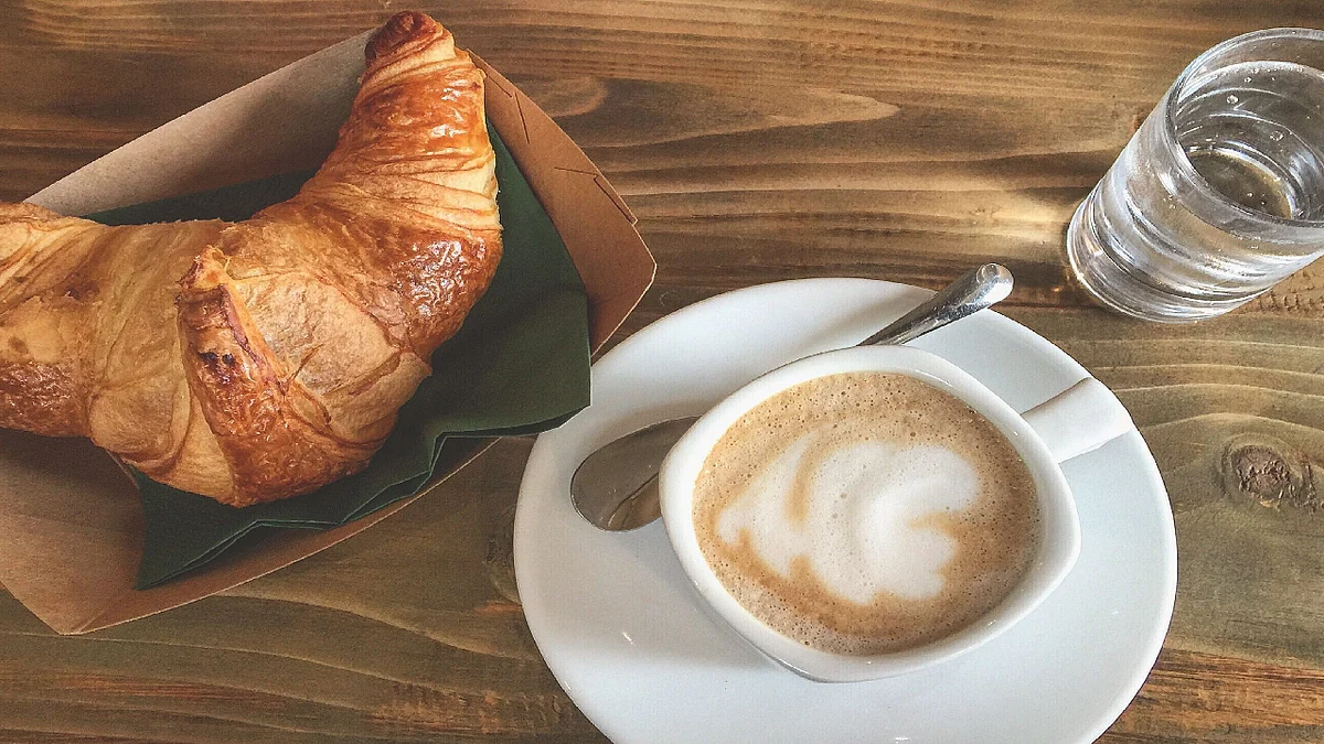 أضرار شرب القهوة مع الطعام