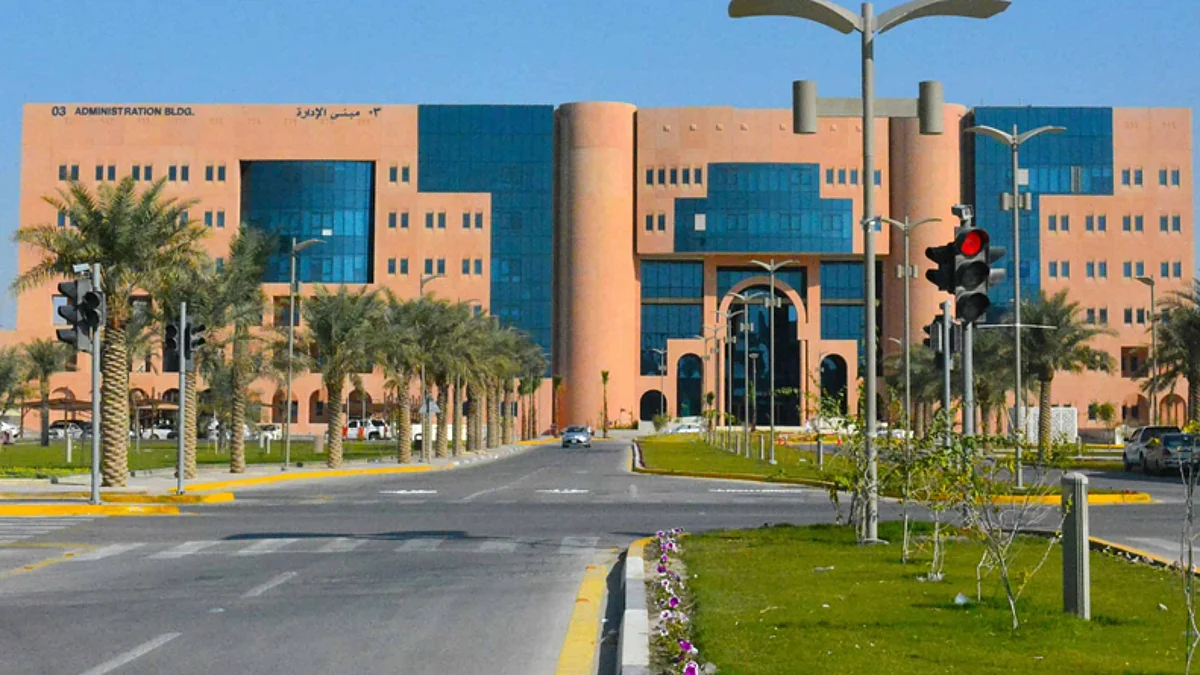 جامعة الملك فيصل و"ألكسو" تطلقان برنامجاً لتطوير أعضاء هيئة تدريس 22 جامعة عربية