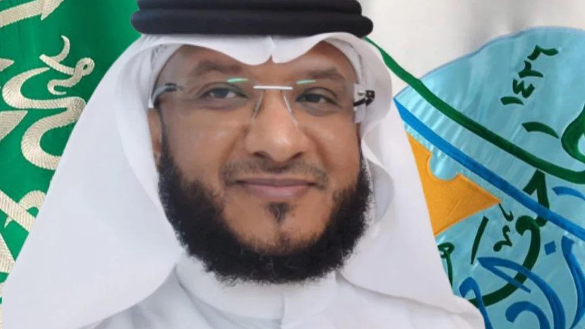 عميد كلية الطب بالجامعة ـ د. أنور مكين