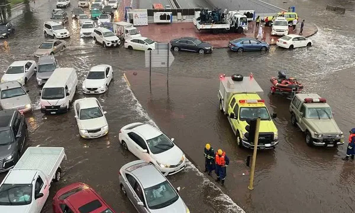مكة.. إغلاق طريق الحرمين من كوبري المنتزهات إلى كوبري الملك عبدالله بالاتجاهين