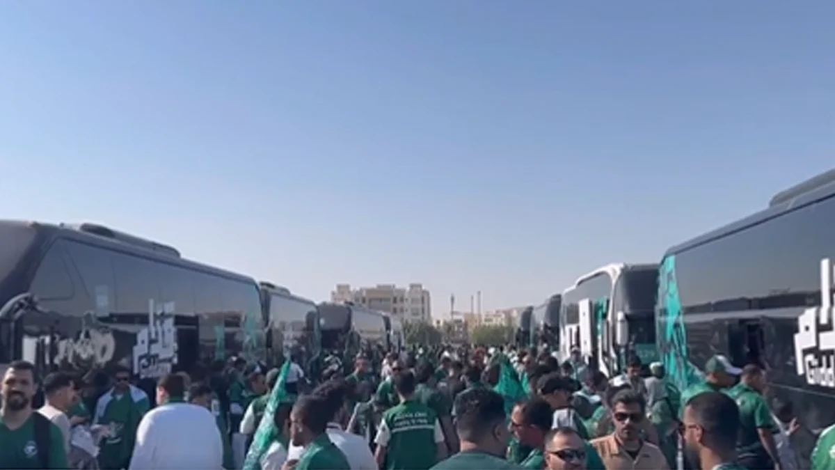 الجماهير السعودية على منطقة لوسيل
