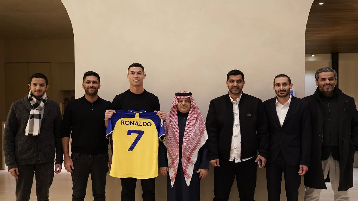 رونالدو يوقع للنصر