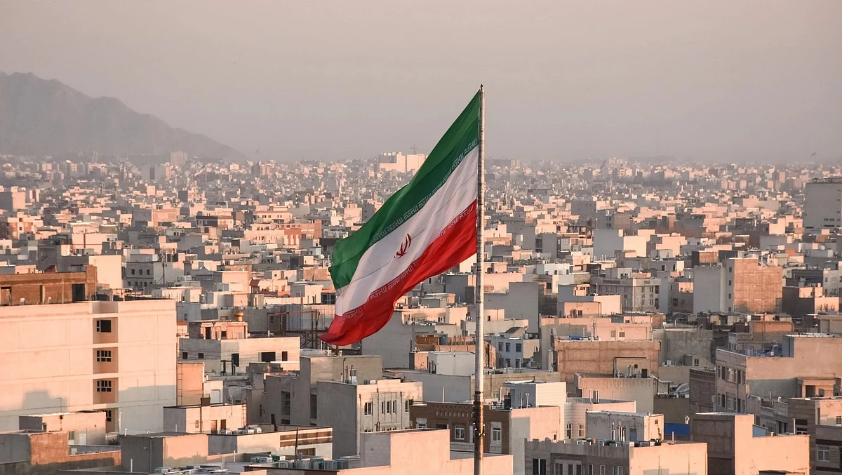 إيران