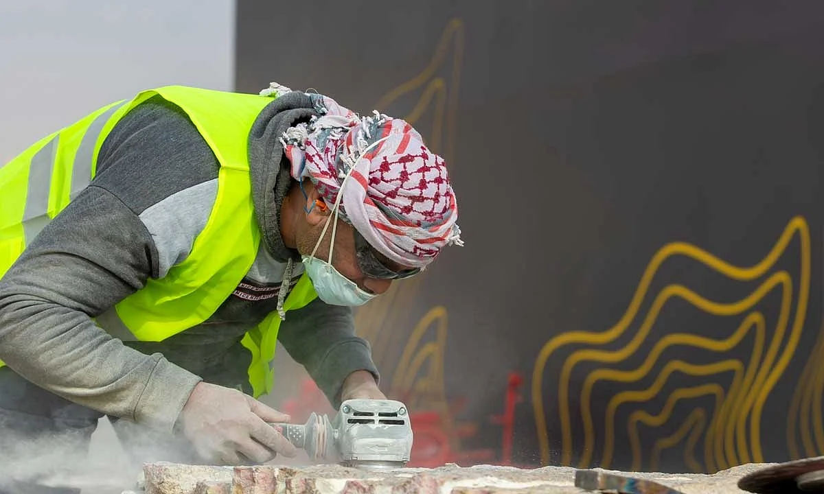 انطلاق ملتقى طويق للنحت