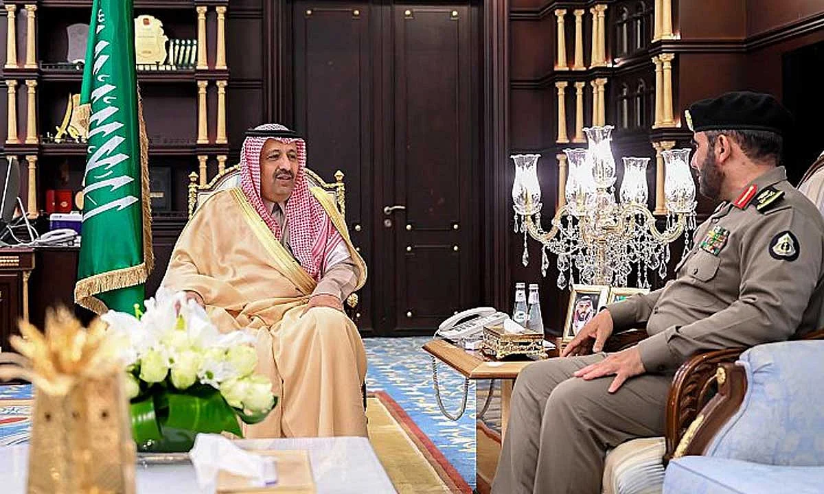 بالصور.. أمير الباحة يوجه باستمرار تقديم أفضل الخدمات وفق الخطط الأمنية المتبعة