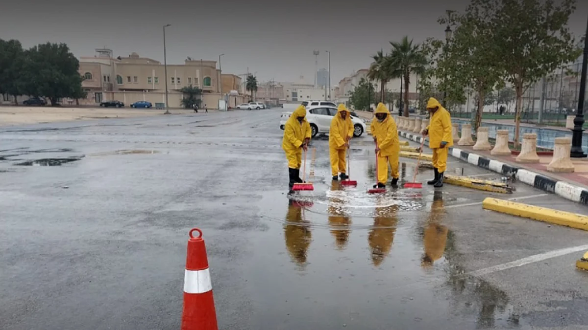 أمانة الشرقية تسحب 86 ألف متراً مكعباً من مياه الأمطار بالنعيرية
