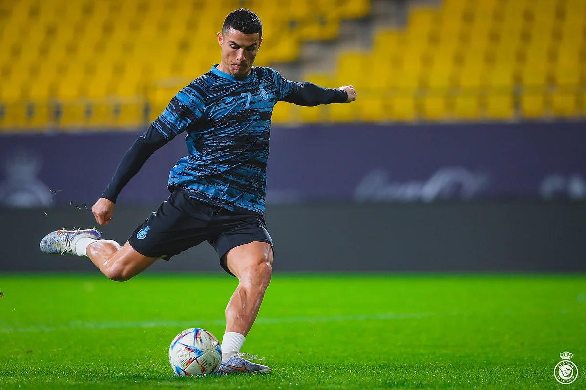 جانب من تدريبات الفريق استعدادًا لمباراة الاتفاق