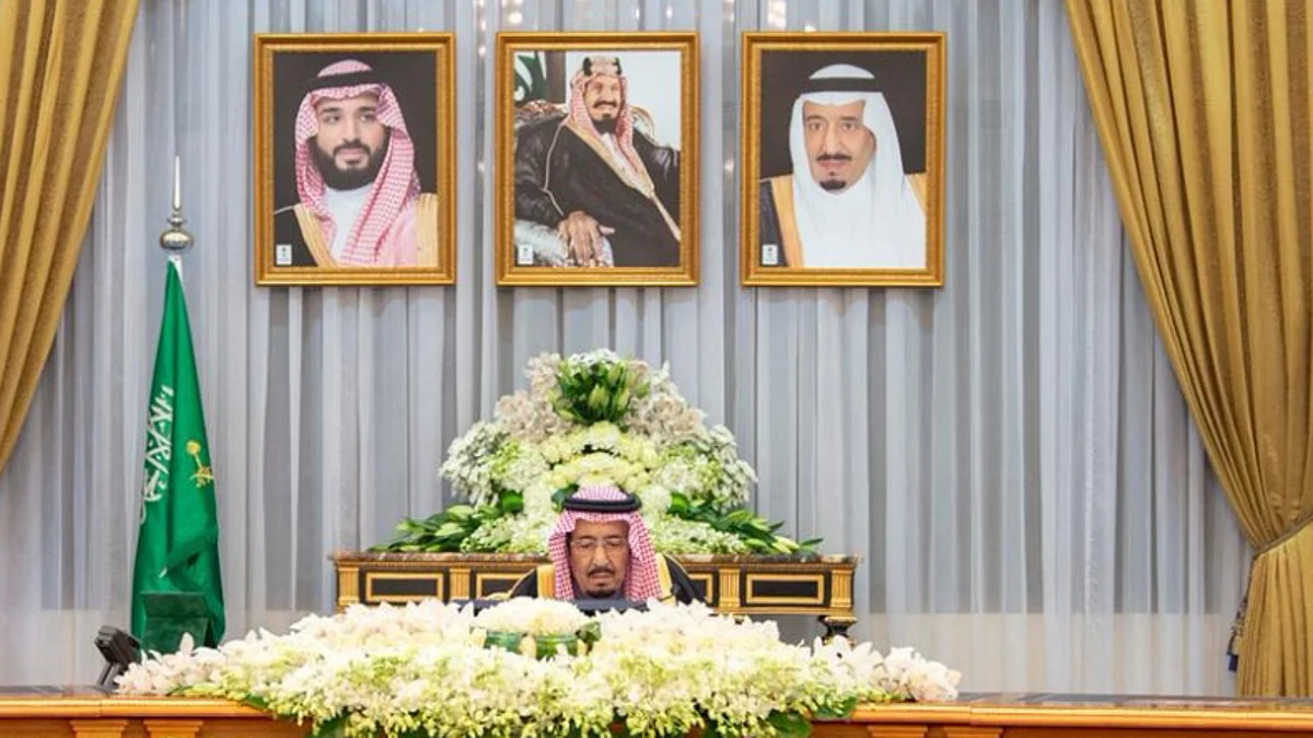 خادم الحرمين يرأس جلسة مجلس الوزراء