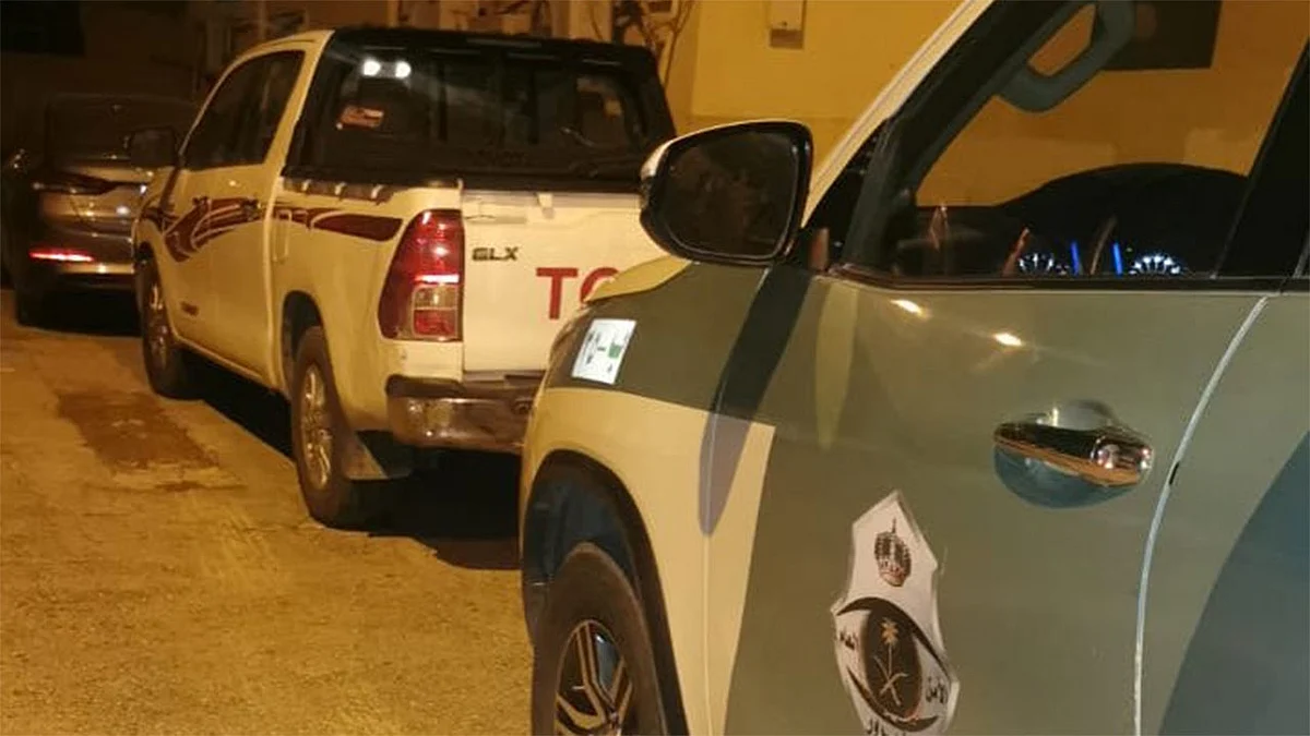 بالفيديو.. سائق «متهوِّر» يتعمَّد الاصطدام بمركبة أخرى.. والمرور يضبطه