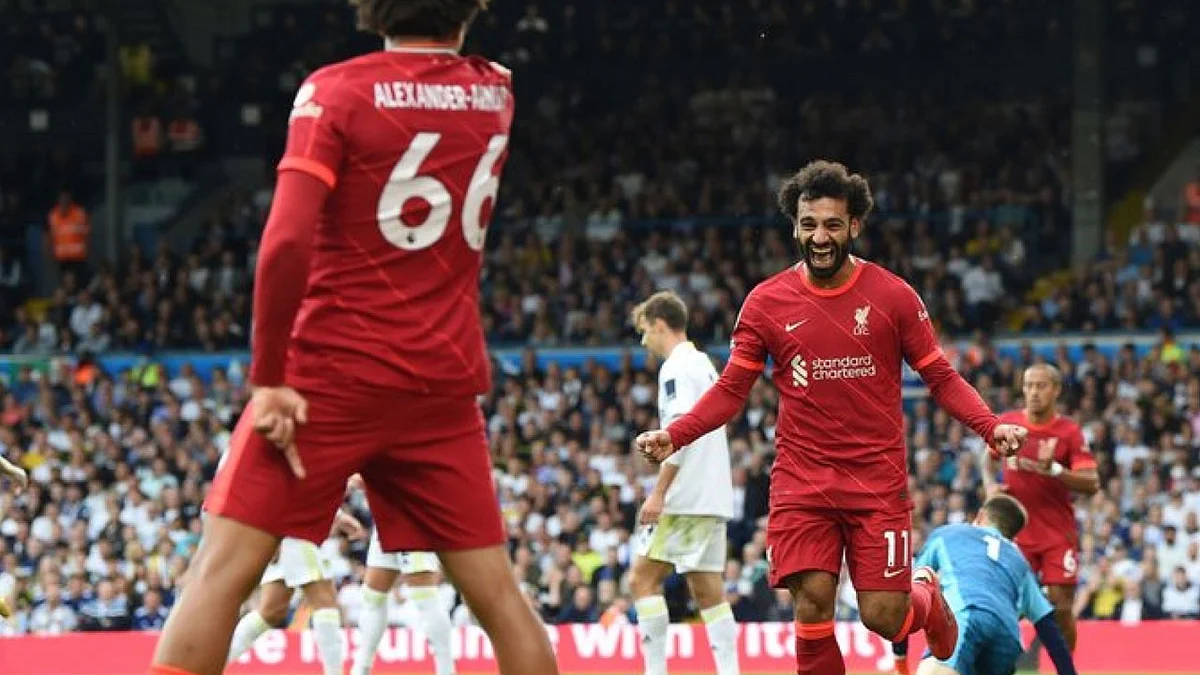 محمد صلاح «المئوي» يقود ليفربول لاكتساح ليدز يونايتد بثلاثية