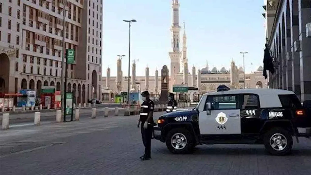الإطاحة بـ5 مخالفين ومقيم سرقوا 13 محلًا تجاريًا في جدة