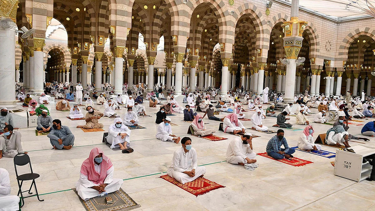 تزامنًا مع اليوم الوطني.. جوامع المملكة توحِّد خطبتها للتذكير بـ«نعم البلاد»