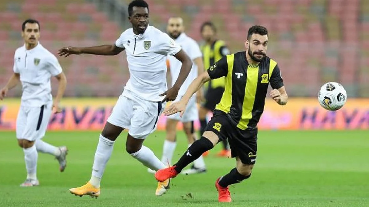 تشكيلة الاتحاد أمام التعاون.. أحمد حجازي مدافعًا وغروهي يحرس عرين العميد