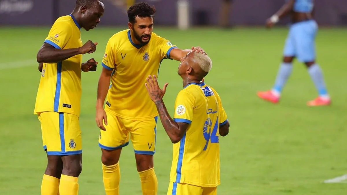 «المهيدب» يكشف موعد إعلان اسم مدرب النصر الجديد