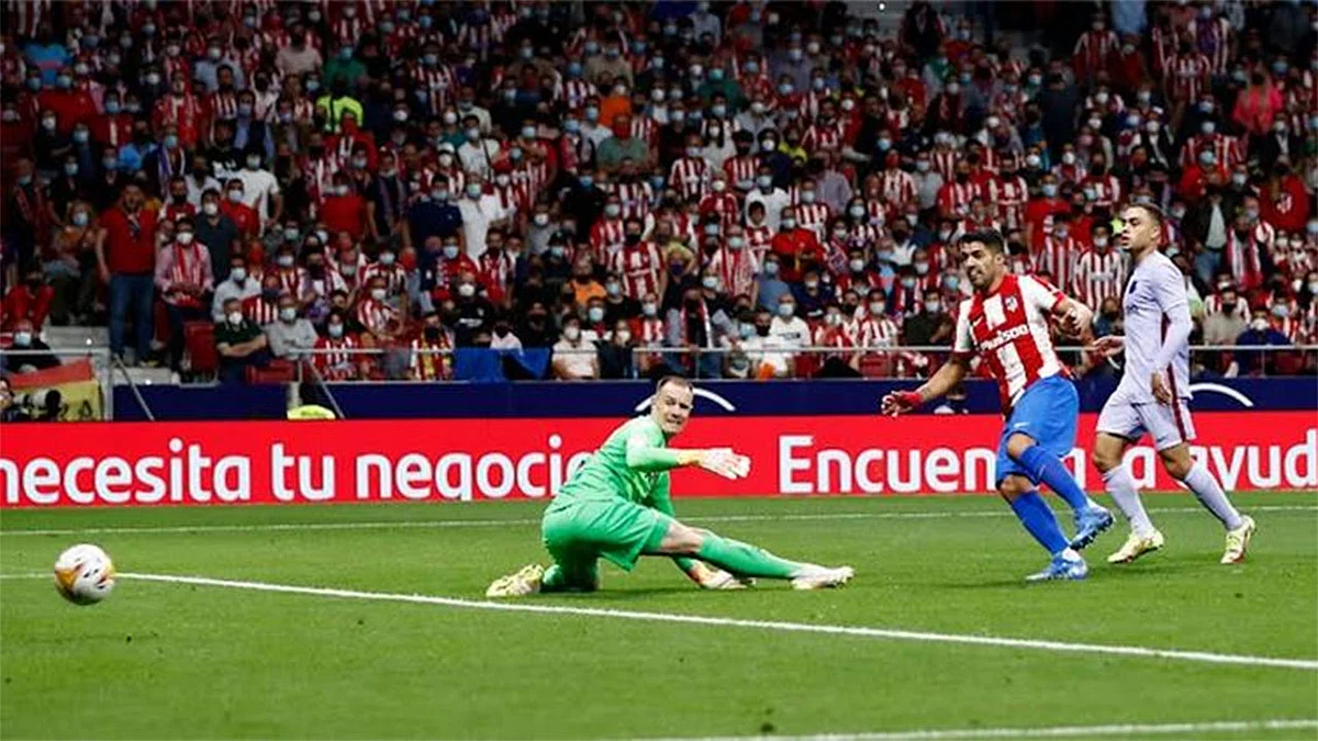برشلونة يواصل نتائجه الكارثية ويسقط بثنائية أمام أتلتيكو مدريد