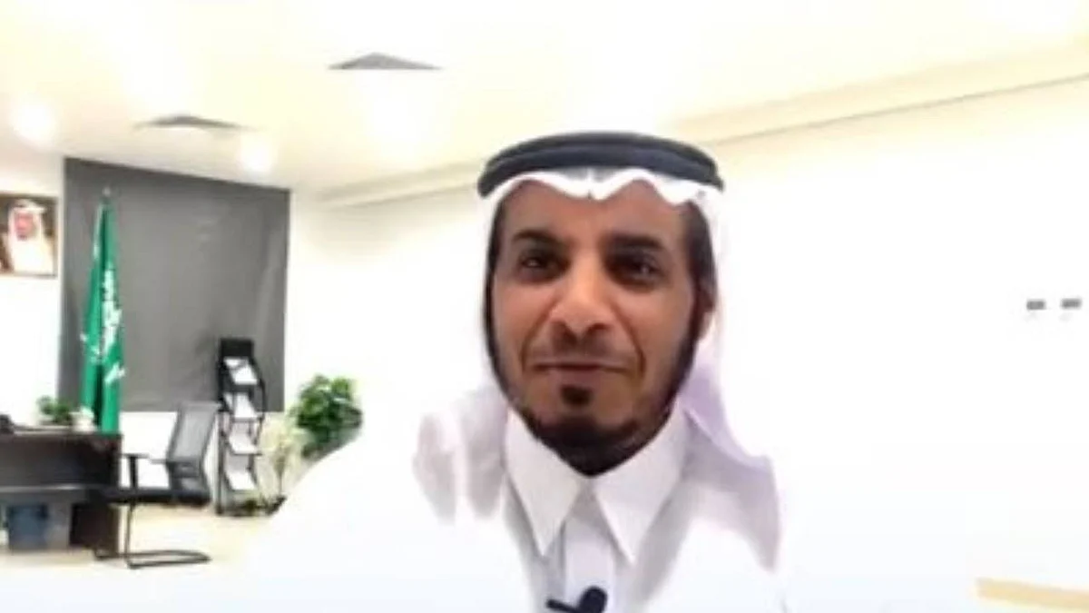 محمد آل اللطيف.. معلم ظل على رأس العمل 36 عامًا يروي تجربته