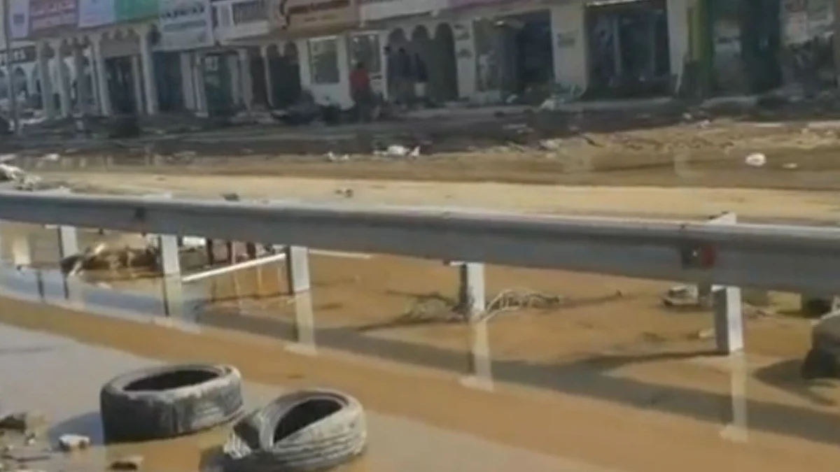 بالفيديو.. دمار هائل يخلفه «إعصار شاهين» في سلطنة عمان