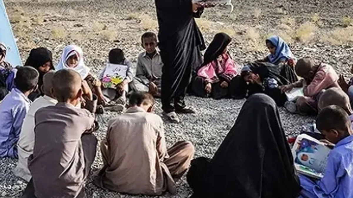 إيران: تخلُّف 61676 طفلًا ومراهقًا عن الدراسة بسبب قرارات حكومية
