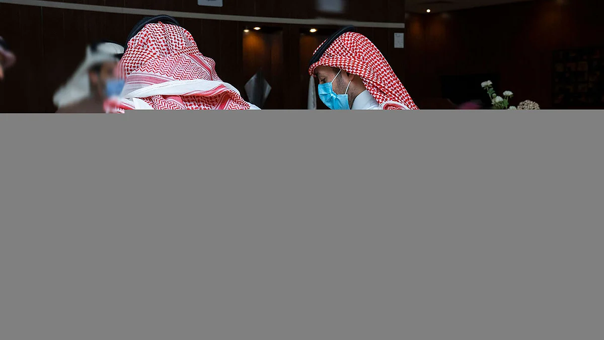 منشأة تشترط جنسية محددة للتوظيف عبر مواقع التواصل الاجتماعي.. و«الموارد البشرية» تتفاعل