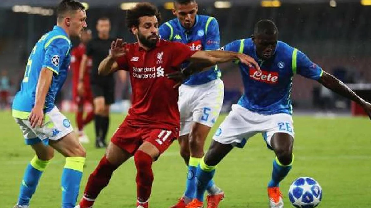 أبرزهم محمد صلاح.. 5 نجوم يواجهون مشاكل تعاقدية مع أنديتهم