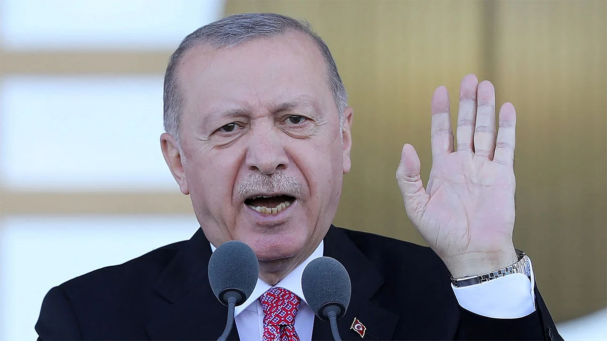 أقال مسؤولين بالبنك المركزي..أرودغان يهوي بالليرة التركية لأدنى مستوياتها أمام الدولار الأمريكي