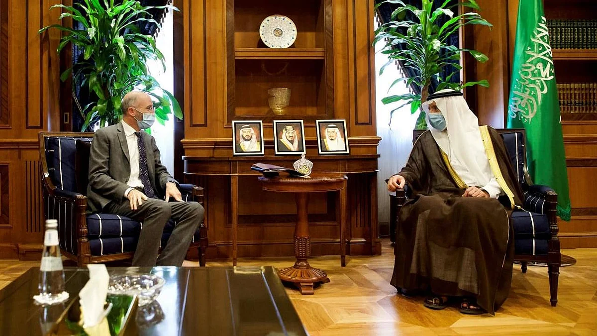 وزير الدولة للشؤون الخارجية يستقبل المبعوث الأمريكي الخاص لشؤون إيران
