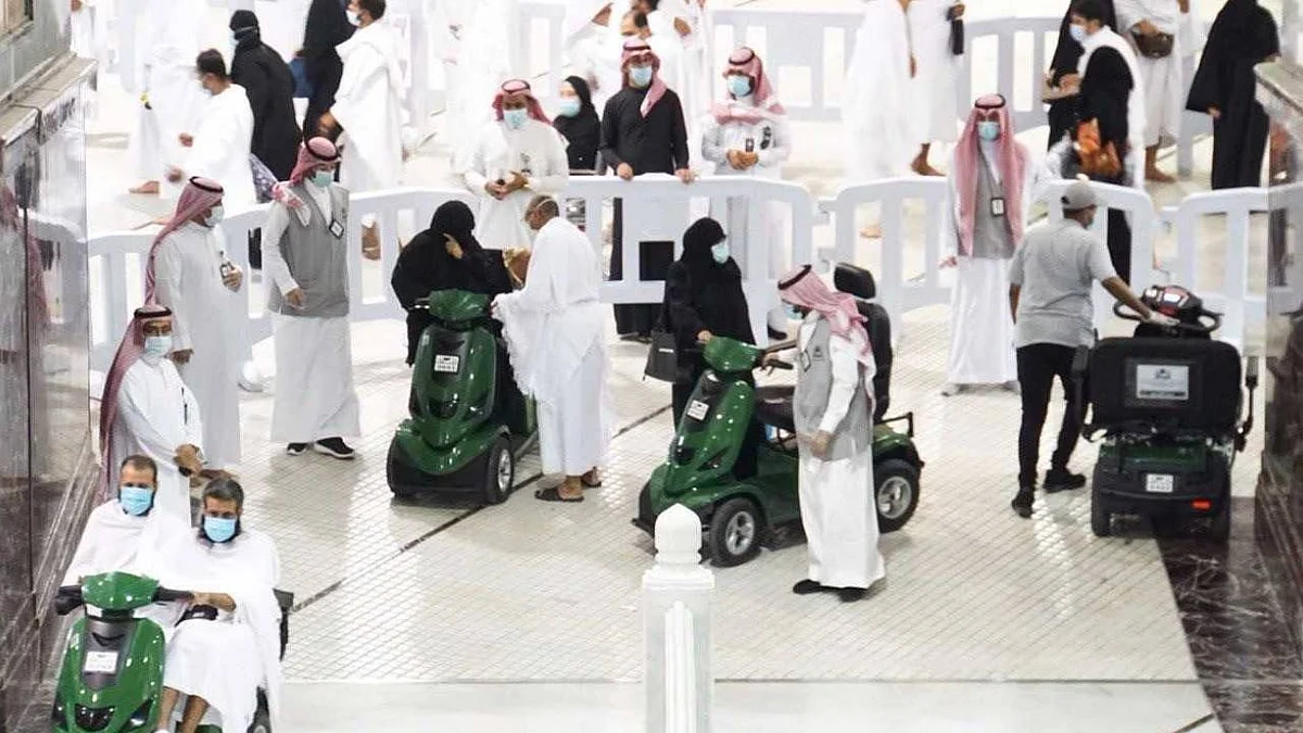 بالفيديو.. تخصيص 8 آلاف عربة كهربائية وعادية مجانية للزوار والمعتمرين عبر تطبيق «تنقل»