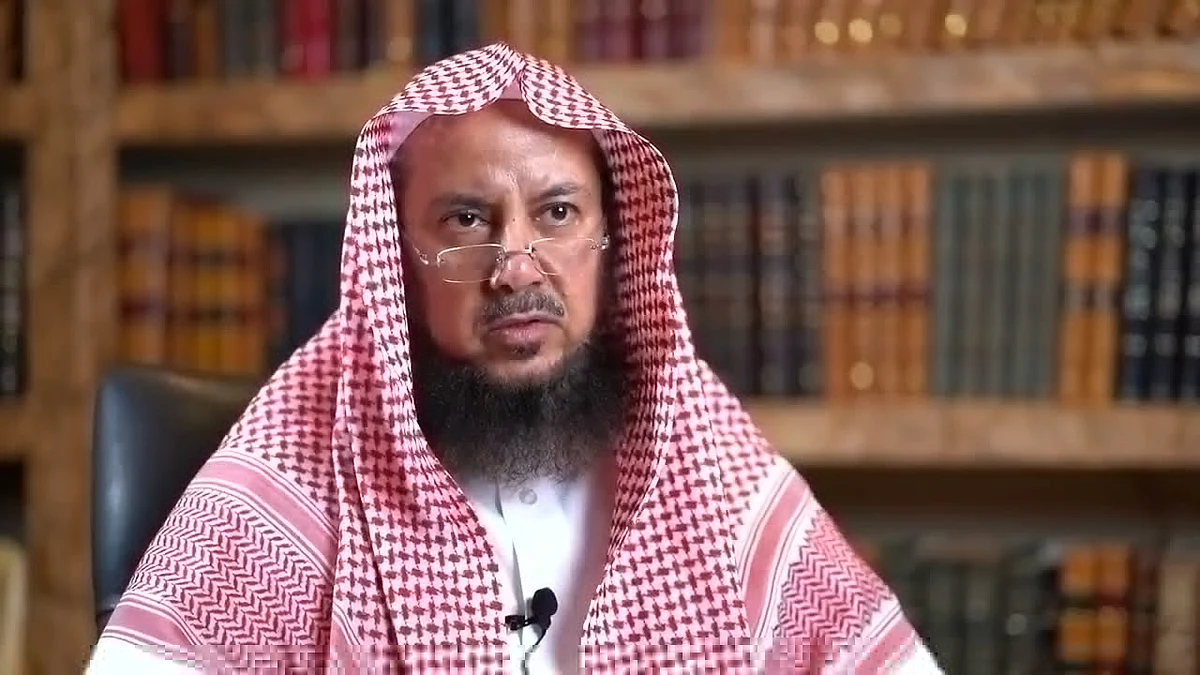 هل يجوز وضع علامة على القبر ليُعرف؟ الشيخ السليمان يجيب