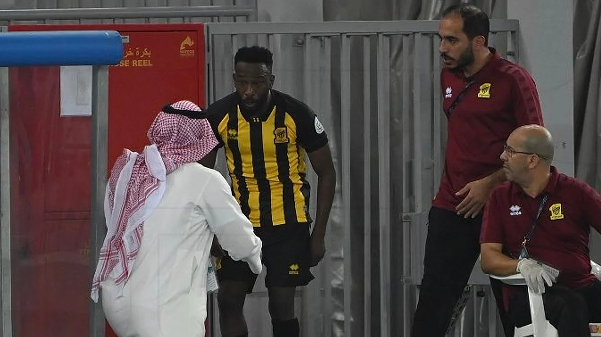 بعد تداول هاشتاج #التحكيم_ينحر_العميد.. محلل: الحكم تغاضى عن عقوبة مستحقة على فهد المولد