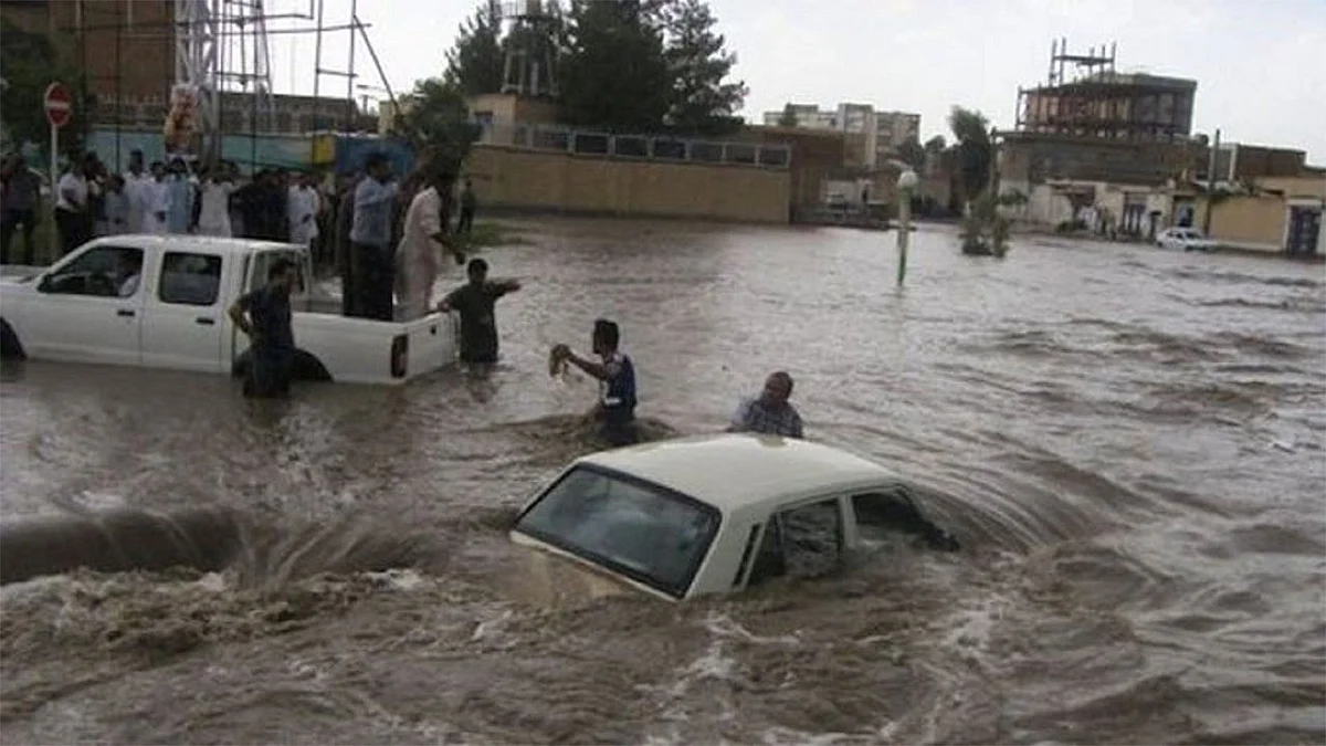 بالفيديو.. أمطار غزيرة وسيول جارفة بالجزائر ووفاة شخصين