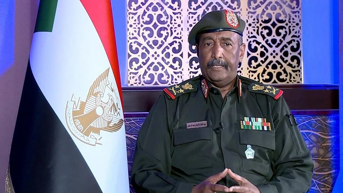 قائد الجيش السوداني: ما حدث ليس انقلابًا.. والحكومة المقبلة للكفاءات
