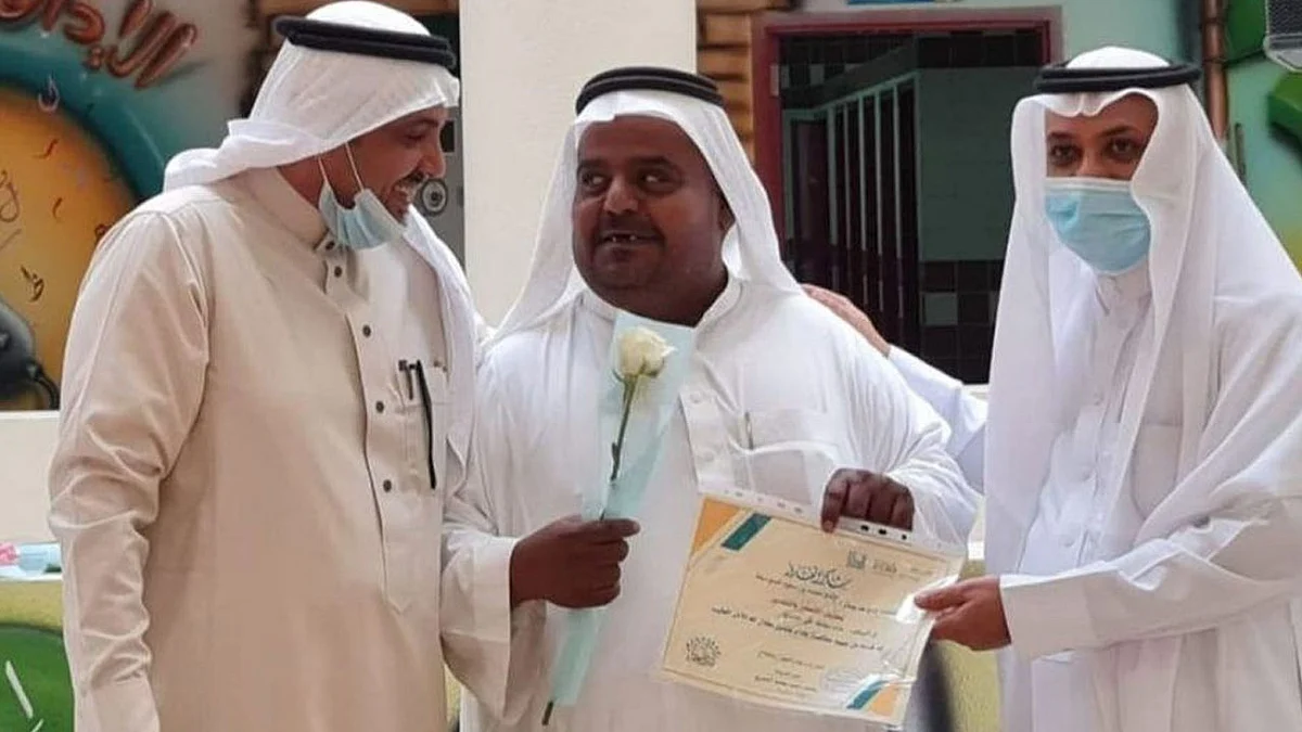 وفاة موظف إداري داخل فناء مدرسة بالباحة.. و«تعليم المخواة» تكشف التفاصيل