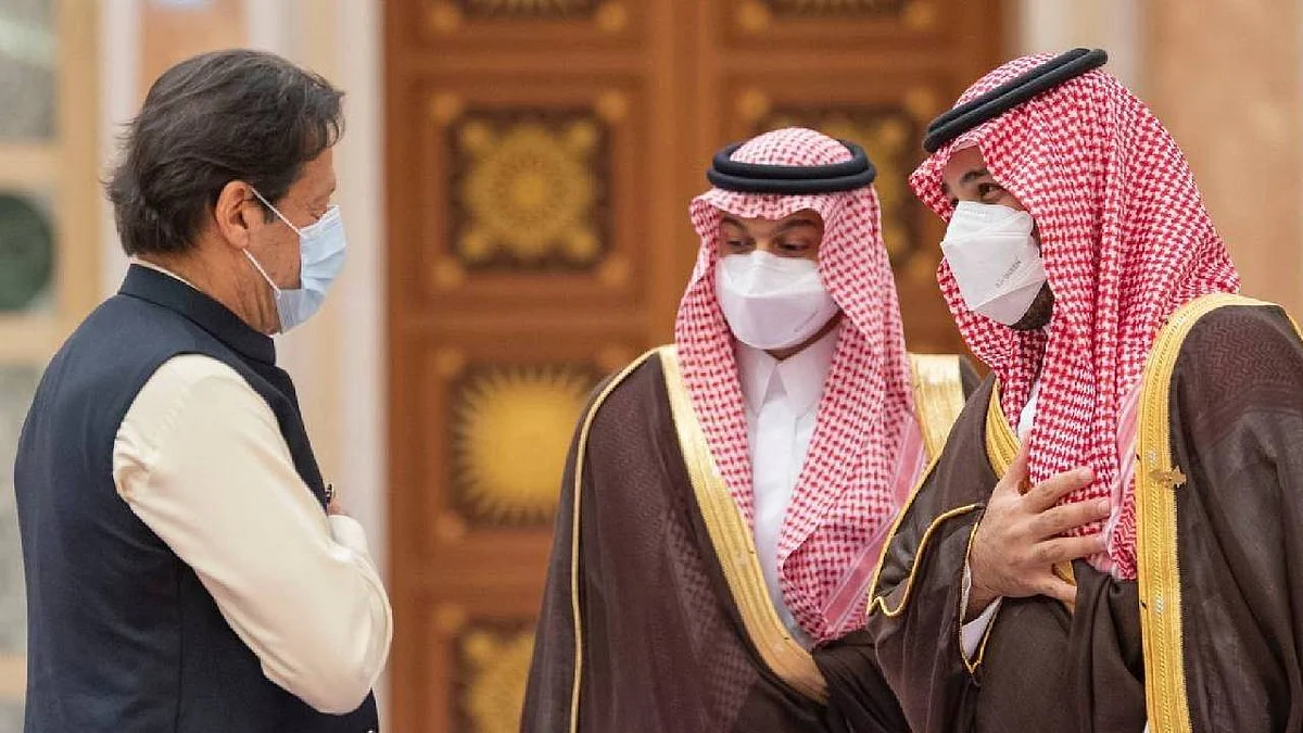 رئيس وزراء باكستان يشكر ولي العهد على دعم بلاده بـ4.2 مليار دولار