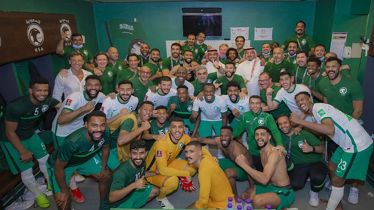 الأخضر يحدِّد موعد السفر إلى أستراليا في تصفيات المونديال