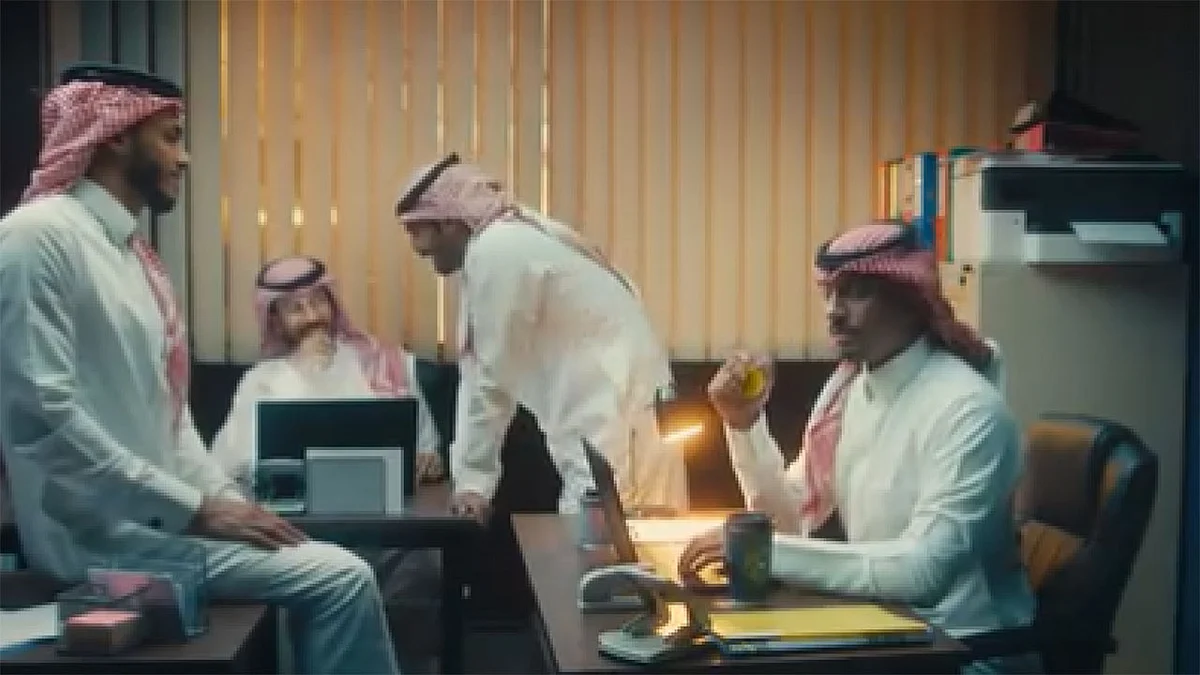 فيديو توعوي للبنوك السعودية بشأن الادخار من الراتب قبل انتهائه