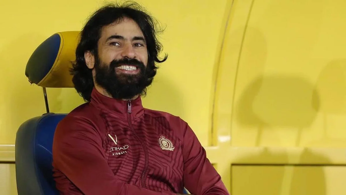 النصر يحسم مصير حسين عبدالغني ويتصدى لفوضى اللاعبين