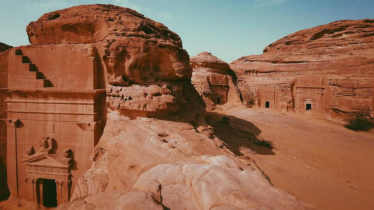 بالصور.. انطلاق أول متحف طائر بالعالم من الرياض إلى العلا