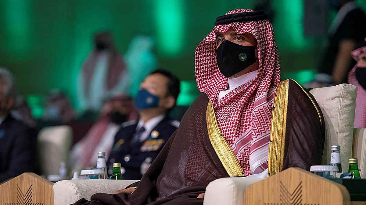 بالصور.. وزير الداخلية يرعى حفل تخريج 216 طالبًا وطالبة من جامعة نايف الأمنية