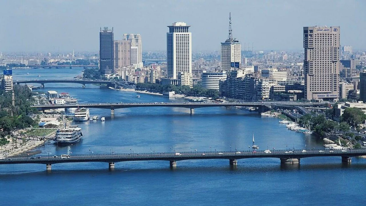 مسؤول مصري يرد على تصريحات جونسون حول غرق الإسكندرية