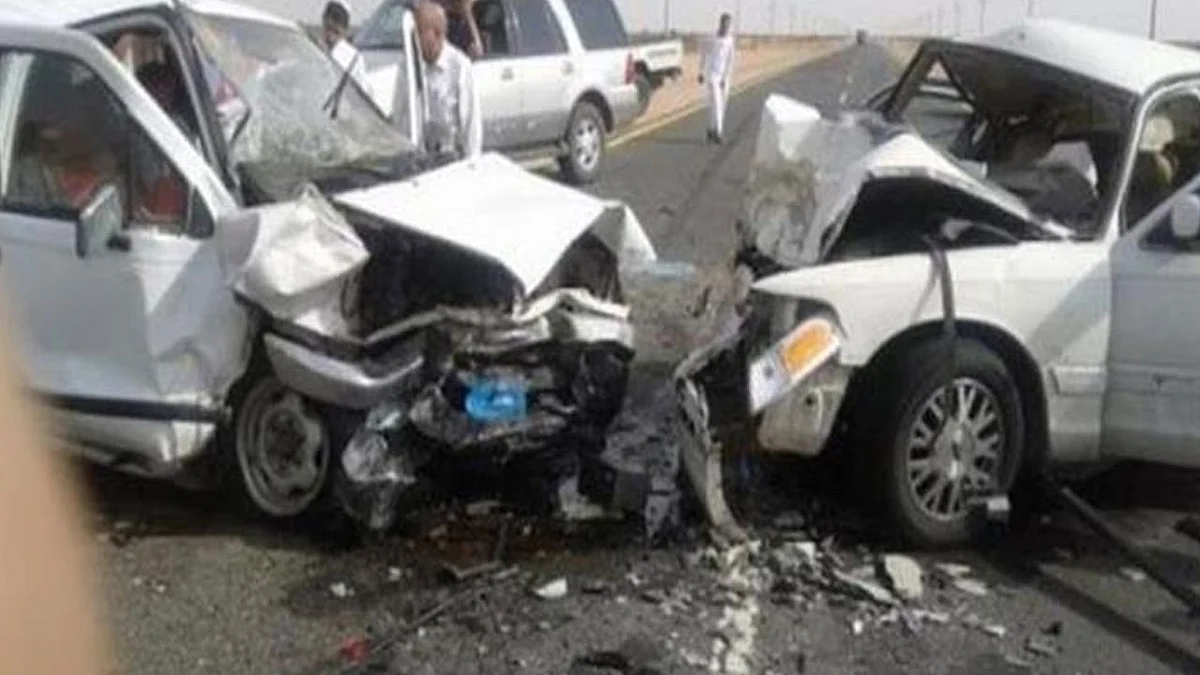 بالفيديو.. قائد مركبة ينجو بطريقة «خيالية» من حادث تصادم مع «سطحة»